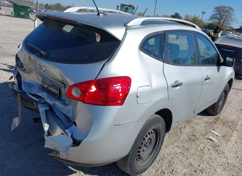 Photo 4 of 2014 Nissan Rogue SELECT S (VIN JN8AS5MV7EW718333)