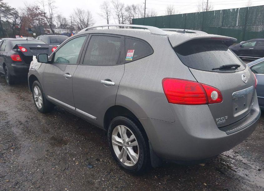 Photo 3 of 2015 Nissan Rogue SELECT S (VIN JN8AS5MV7FW258642)