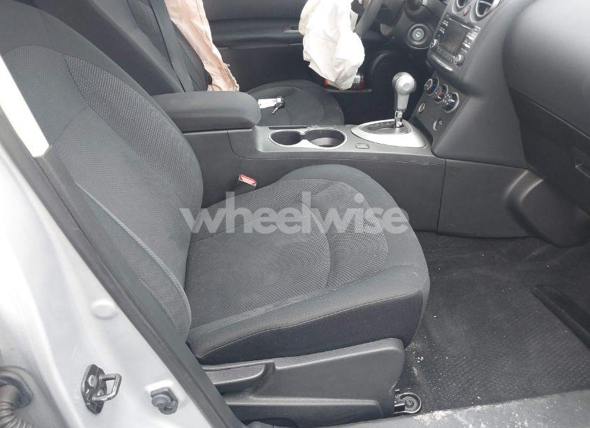 Photo 5 of 2015 Nissan Rogue SELECT S (VIN JN8AS5MV7FW752922)