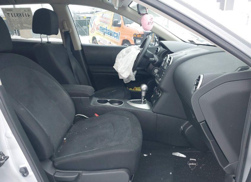 Photo 5 of 2015 Nissan Rogue SELECT S (VIN JN8AS5MV7FW768411)