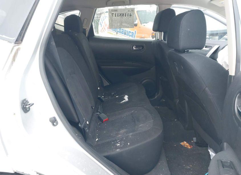 Photo 8 of 2015 Nissan Rogue SELECT S (VIN JN8AS5MV7FW768411)