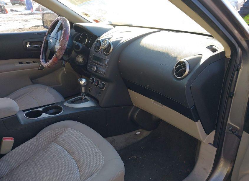 Photo 5 of 2010 Nissan Rogue SL (VIN JN8AS5MV8AW103915)