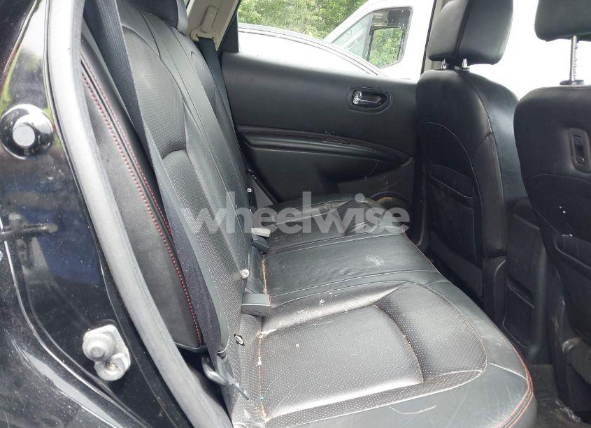 Photo 8 of 2010 Nissan Rogue SL (VIN JN8AS5MV8AW110301)