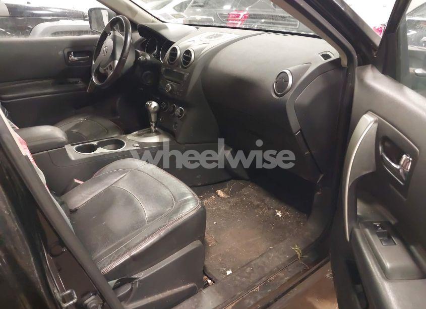 Photo 5 of 2010 Nissan Rogue SL (VIN JN8AS5MV8AW110945)