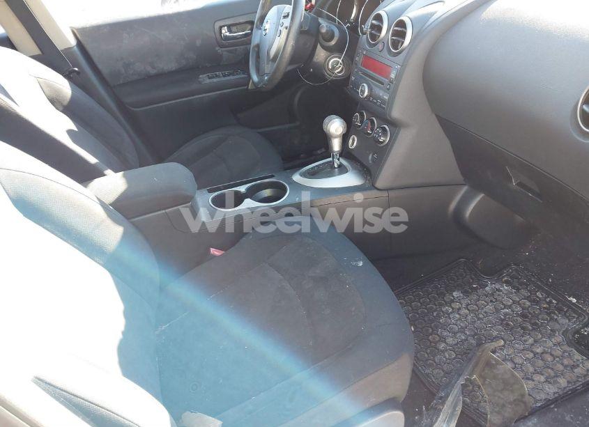 Photo 5 of 2010 Nissan Rogue S (VIN JN8AS5MV8AW121167)