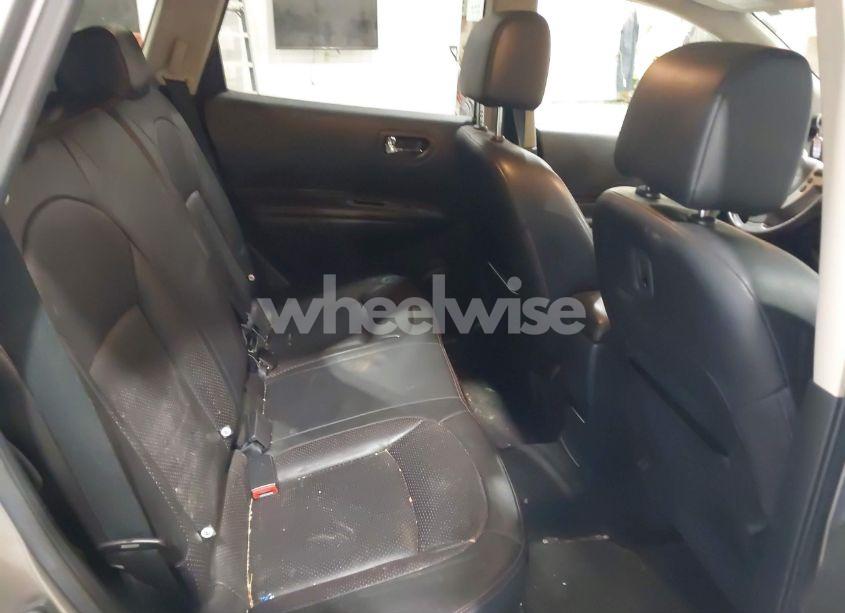 Photo 8 of 2010 Nissan Rogue SL (VIN JN8AS5MV8AW123355)