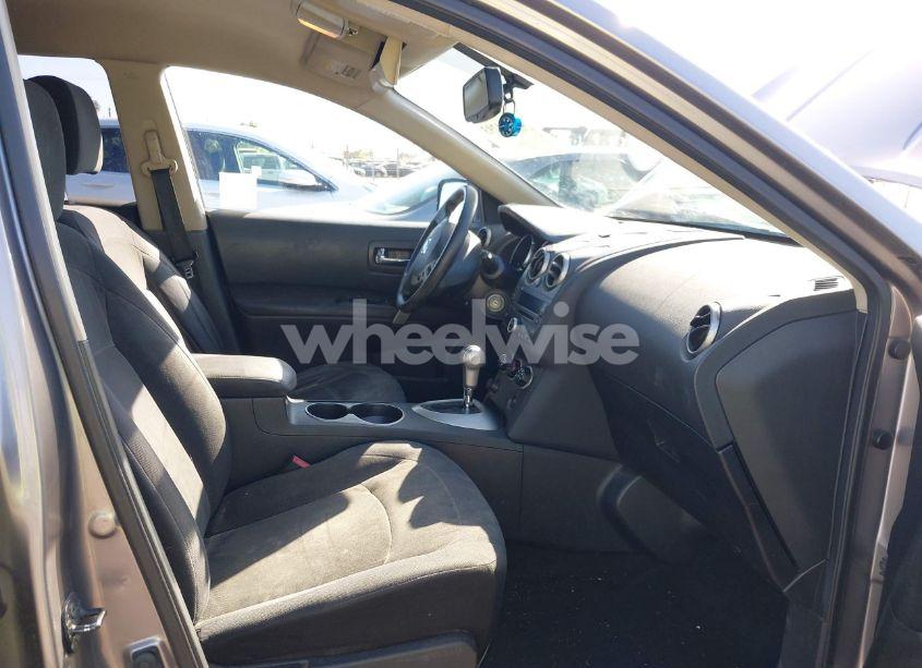 Photo 5 of 2010 Nissan Rogue S (VIN JN8AS5MV8AW135084)