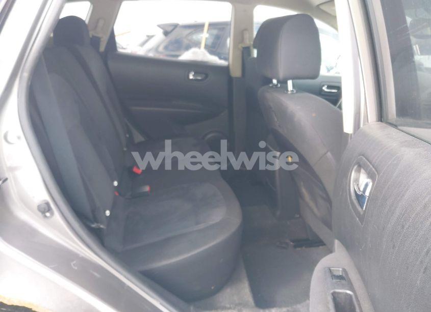 Photo 8 of 2010 Nissan Rogue S (VIN JN8AS5MV8AW139944)