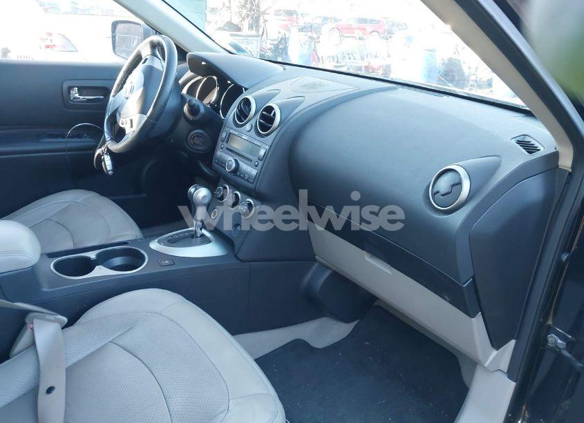 Photo 5 of 2010 Nissan Rogue SL (VIN JN8AS5MV8AW602794)