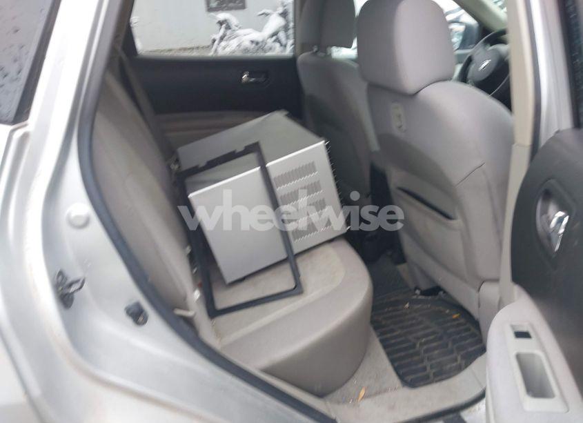 Photo 8 of 2010 Nissan Rogue S (VIN JN8AS5MV8AW609390)