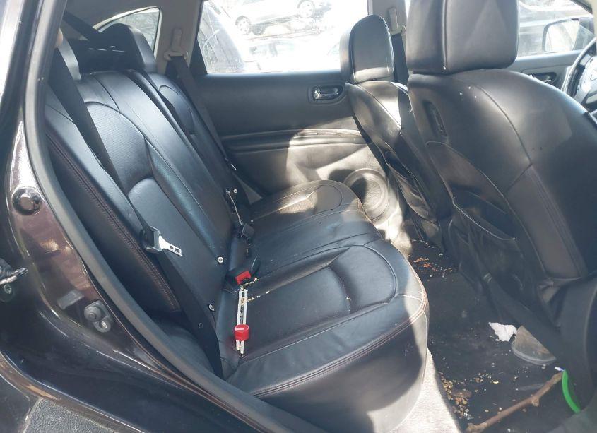 Photo 8 of 2011 Nissan Rogue SV (VIN JN8AS5MV8BW262533)