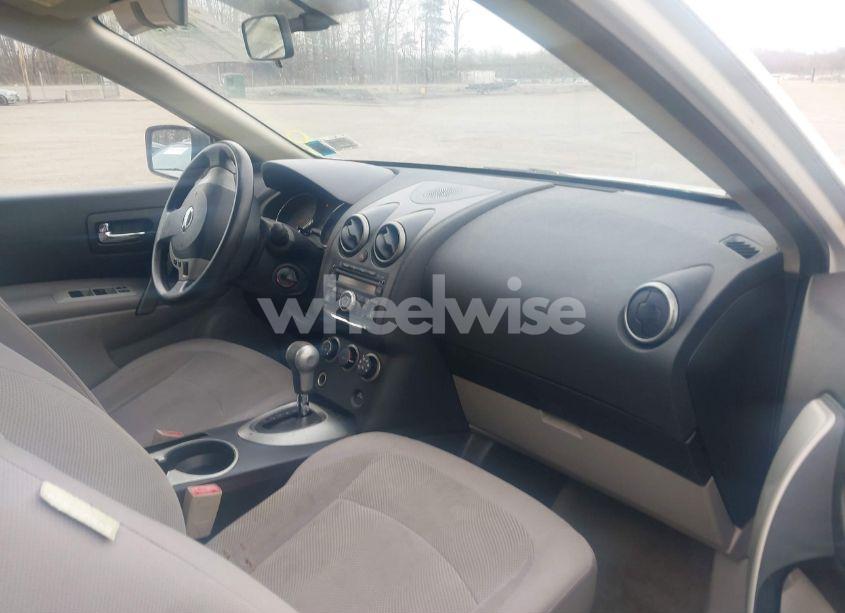 Photo 5 of 2011 Nissan Rogue S (VIN JN8AS5MV8BW288470)