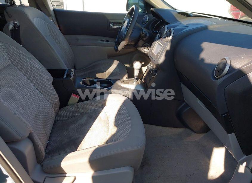 Photo 5 of 2011 Nissan Rogue SV (VIN JN8AS5MV8BW299422)