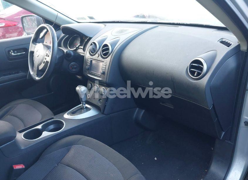 Photo 5 of 2011 Nissan Rogue SV (VIN JN8AS5MV8BW305056)