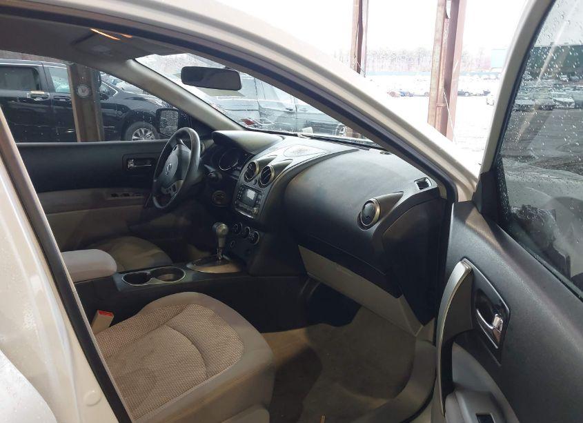 Photo 5 of 2011 Nissan Rogue SV (VIN JN8AS5MV8BW306417)