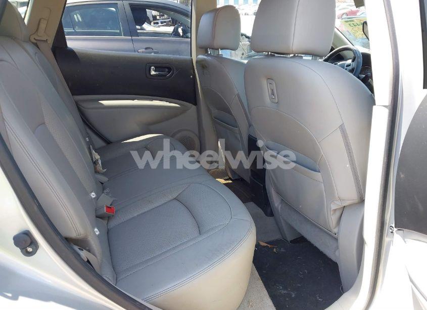 Photo 8 of 2011 Nissan Rogue SV (VIN JN8AS5MV8BW663306)