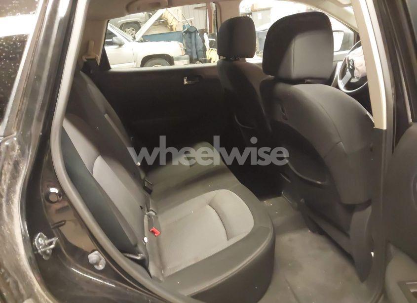 Photo 8 of 2011 Nissan Rogue SV (VIN JN8AS5MV8BW677898)