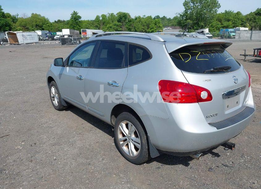 Photo 3 of 2012 Nissan Rogue SV (VIN JN8AS5MV8CW715325)