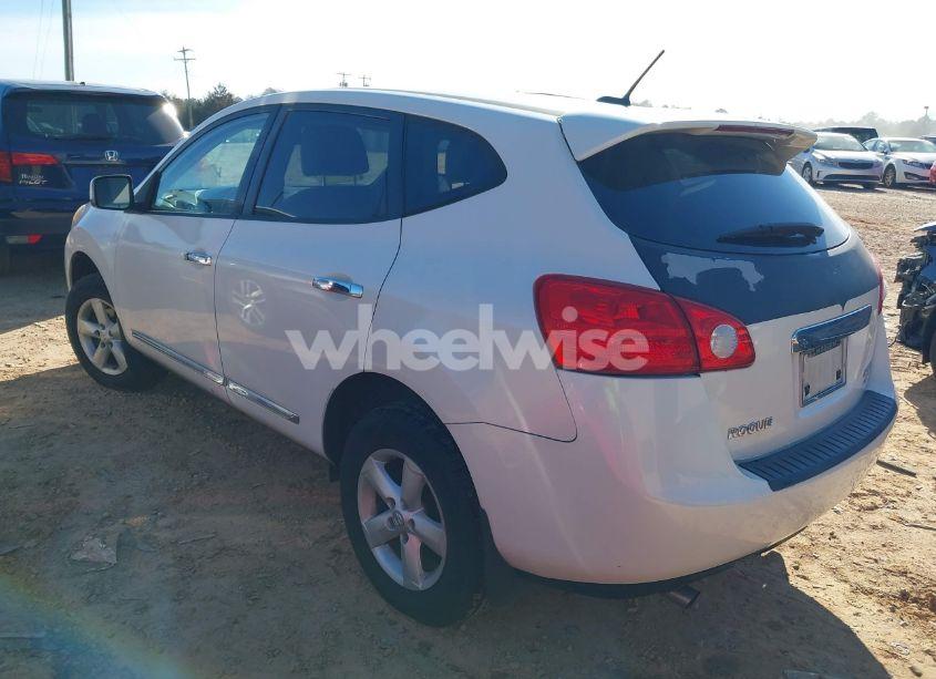 Photo 3 of 2013 Nissan Rogue S (VIN JN8AS5MV8DW126664)