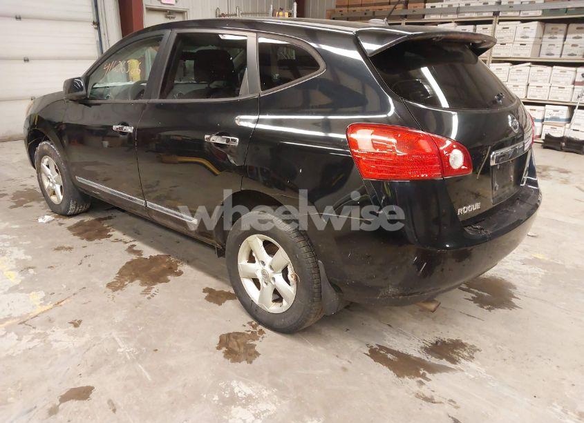 Photo 3 of 2013 Nissan Rogue S (VIN JN8AS5MV8DW129645)