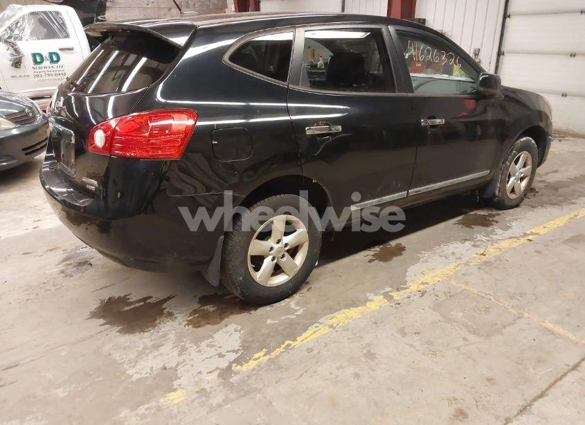 Photo 4 of 2013 Nissan Rogue S (VIN JN8AS5MV8DW129645)