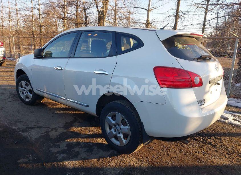 Photo 3 of 2013 Nissan Rogue S (VIN JN8AS5MV8DW131685)