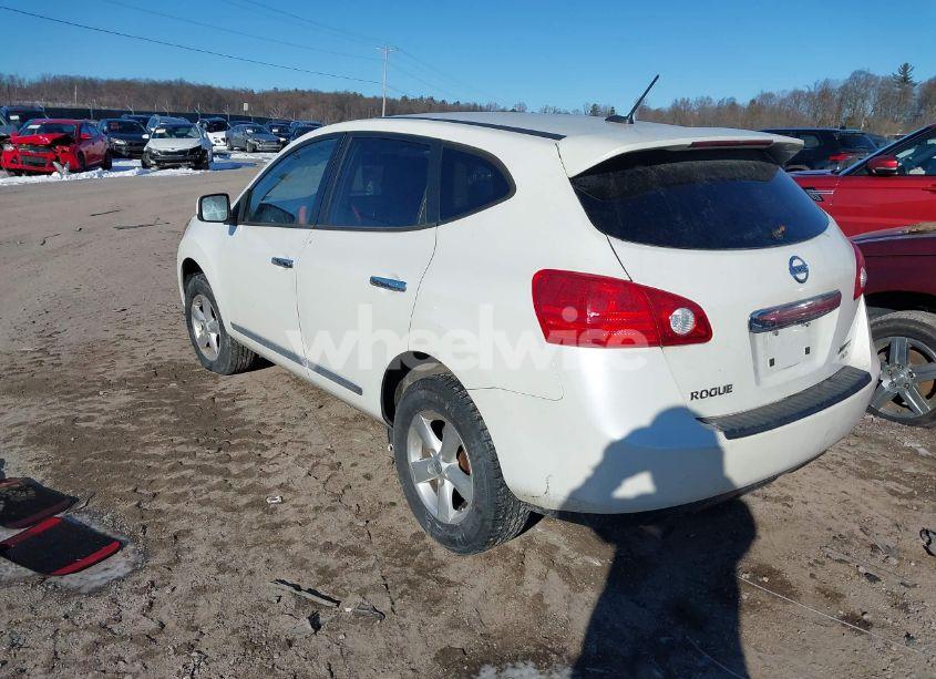 Photo 3 of 2013 Nissan Rogue S (VIN JN8AS5MV8DW136949)