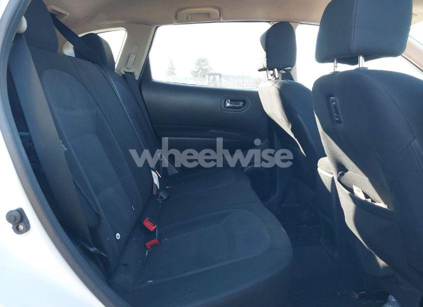 Photo 8 of 2013 Nissan Rogue S (VIN JN8AS5MV8DW136949)