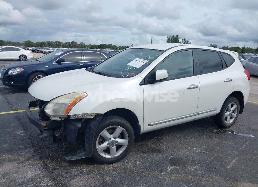 Photo 2 of 2013 Nissan Rogue S (VIN JN8AS5MV8DW150947)