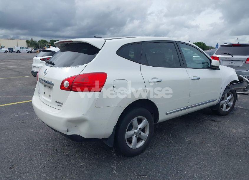 Photo 4 of 2013 Nissan Rogue S (VIN JN8AS5MV8DW150947)