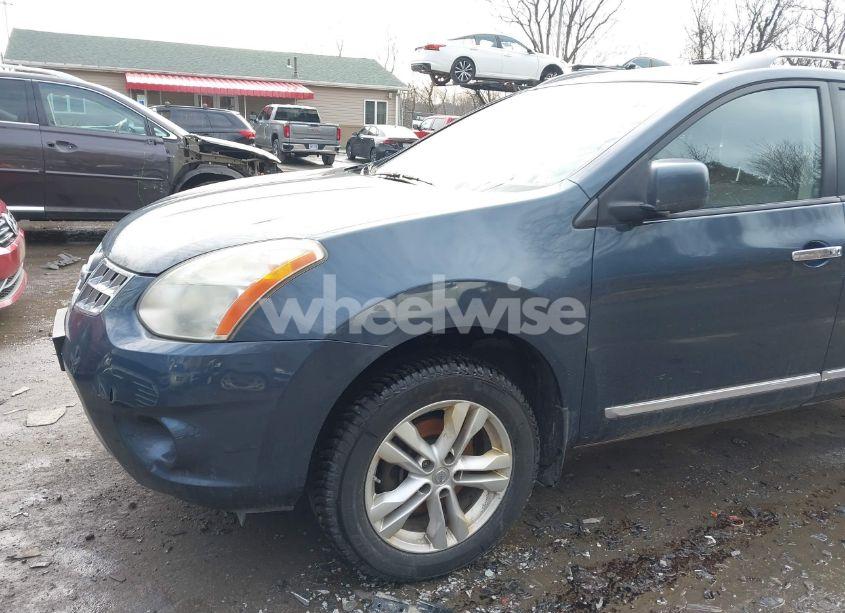 Photo 13 of 2013 Nissan Rogue SV (VIN JN8AS5MV8DW613797)