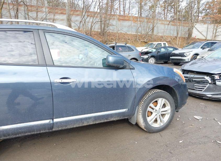 Photo 17 of 2013 Nissan Rogue SV (VIN JN8AS5MV8DW613797)