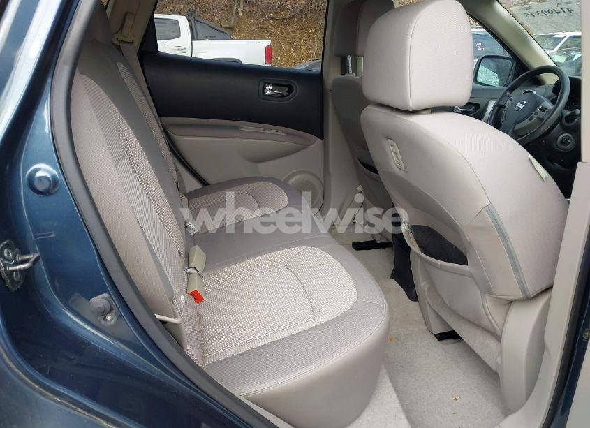 Photo 8 of 2013 Nissan Rogue SV (VIN JN8AS5MV8DW613797)