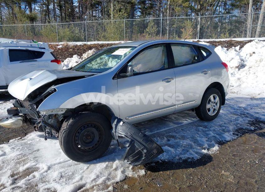 Photo 2 of 2013 Nissan Rogue S (VIN JN8AS5MV8DW619471)