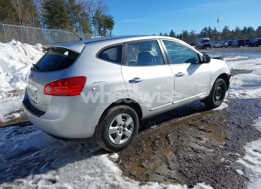 Photo 4 of 2013 Nissan Rogue S (VIN JN8AS5MV8DW619471)