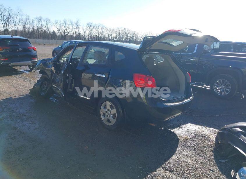 Photo 3 of 2013 Nissan Rogue S (VIN JN8AS5MV8DW623696)