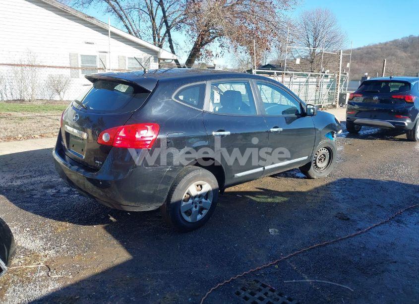 Photo 4 of 2013 Nissan Rogue S (VIN JN8AS5MV8DW623696)