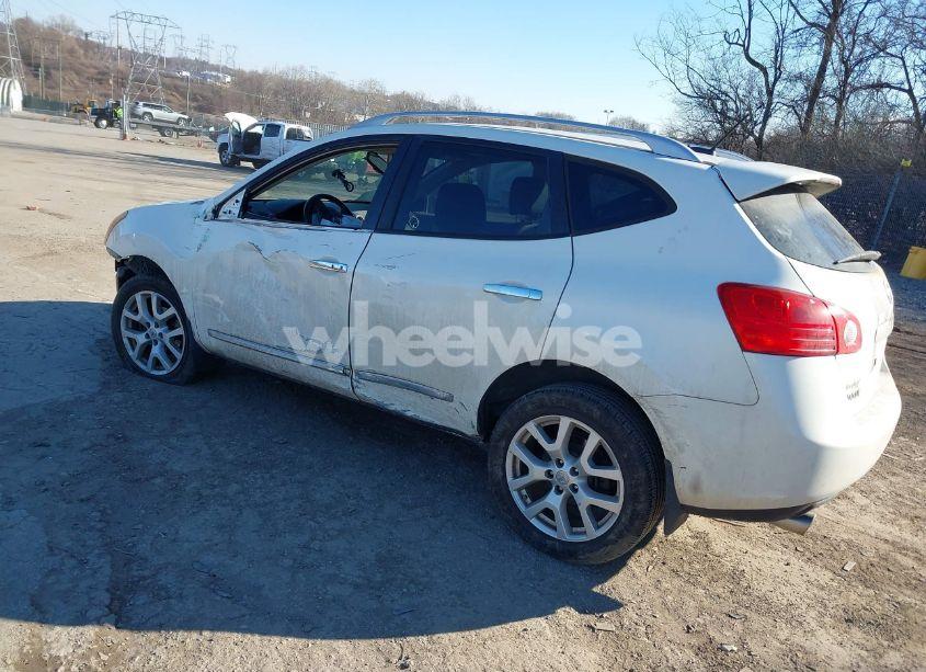 Photo 3 of 2013 Nissan Rogue SV W/SL PKG (VIN JN8AS5MV8DW633757)