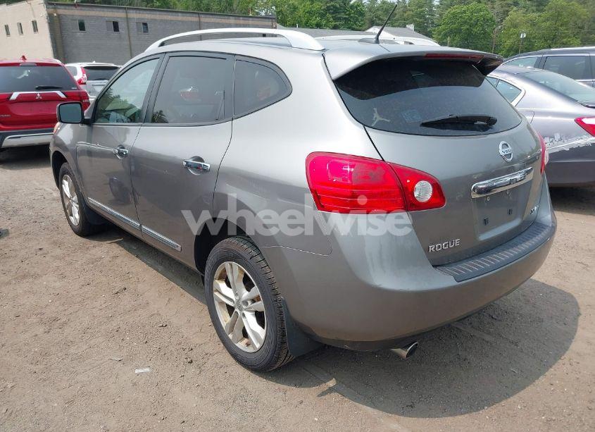 Photo 3 of 2013 Nissan Rogue SV (VIN JN8AS5MV8DW640191)