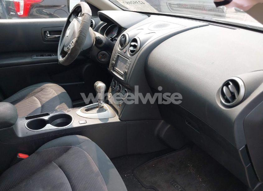 Photo 5 of 2013 Nissan Rogue SV (VIN JN8AS5MV8DW640191)