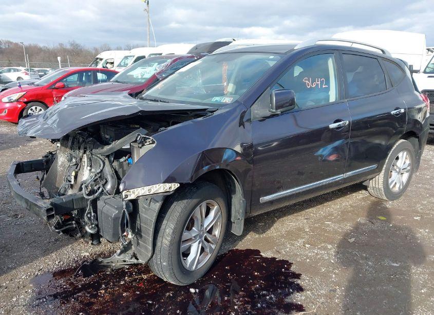 Photo 2 of 2013 Nissan Rogue SV (VIN JN8AS5MV8DW644466)