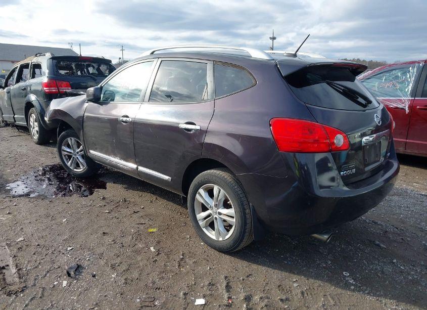 Photo 3 of 2013 Nissan Rogue SV (VIN JN8AS5MV8DW644466)