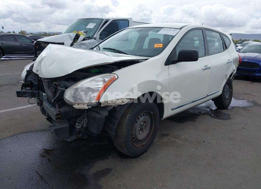 Photo 2 of 2013 Nissan Rogue S (VIN JN8AS5MV8DW647240)