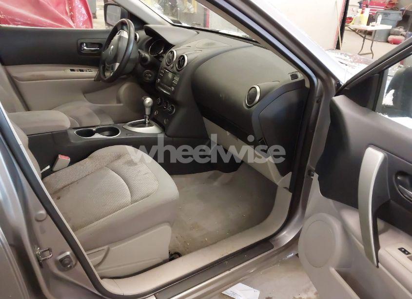 Photo 5 of 2013 Nissan Rogue SV (VIN JN8AS5MV8DW647352)