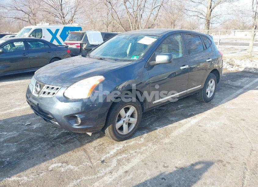 Photo 2 of 2013 Nissan Rogue S (VIN JN8AS5MV8DW650851)