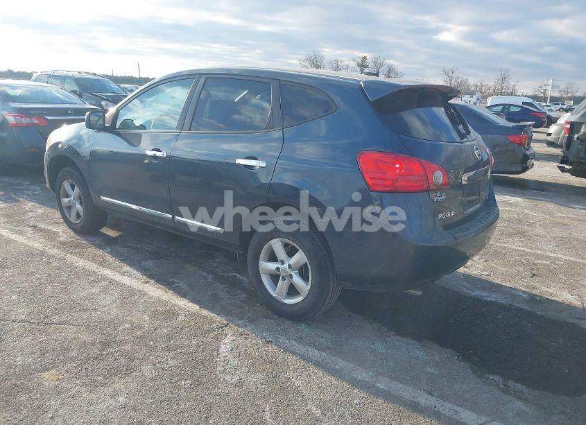 Photo 3 of 2013 Nissan Rogue S (VIN JN8AS5MV8DW650851)