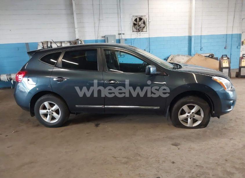 Photo 13 of 2013 Nissan Rogue S (VIN JN8AS5MV8DW651756)