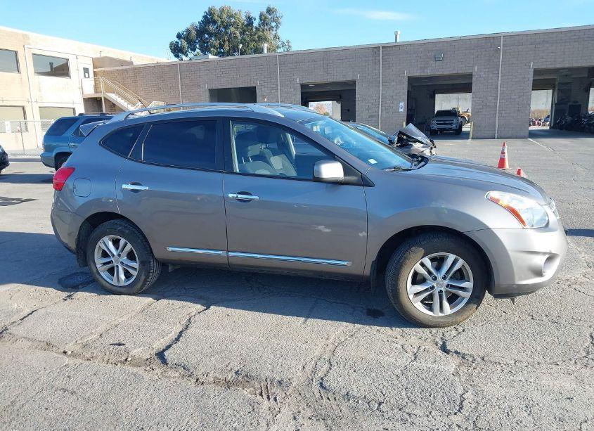 Photo 13 of 2013 Nissan Rogue SV (VIN JN8AS5MV8DW656620)