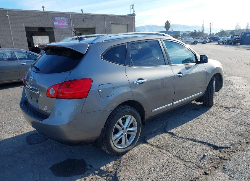 Photo 4 of 2013 Nissan Rogue SV (VIN JN8AS5MV8DW656620)