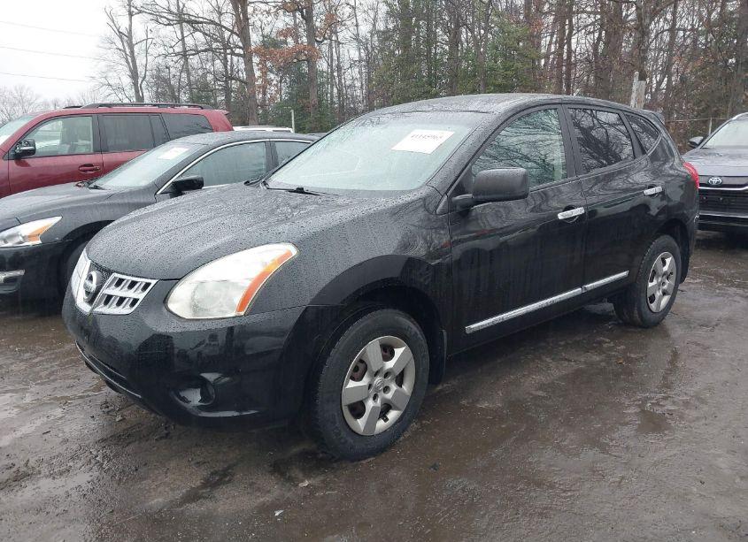 Photo 2 of 2013 Nissan Rogue S (VIN JN8AS5MV8DW664779)